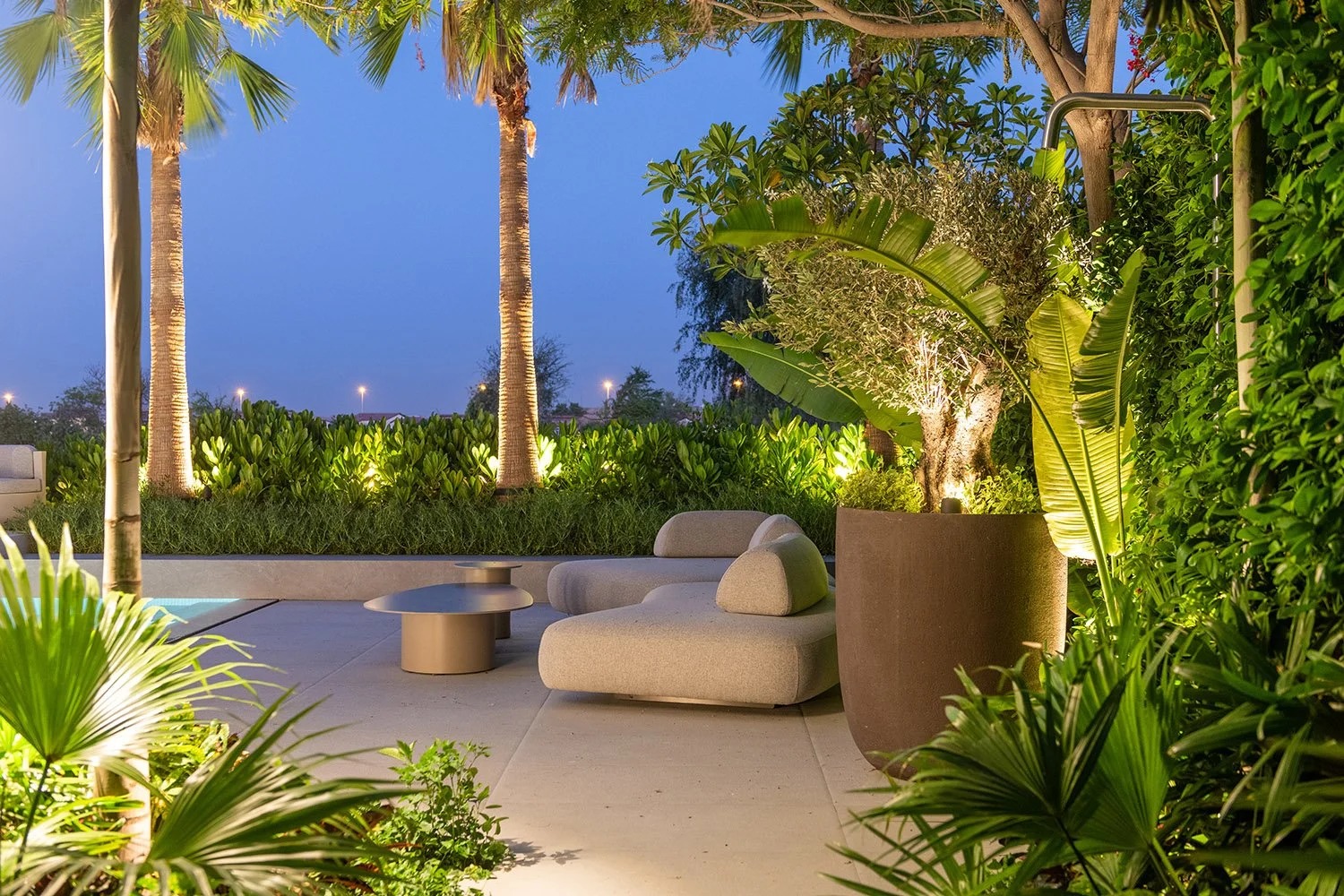 How To Pick Landscape Lights That Shine Bright All Year